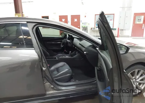2019 Mazda Mazda3 Premium Package z USA, uszkodzony, nr VIN 3MZBPAEM2KM102340